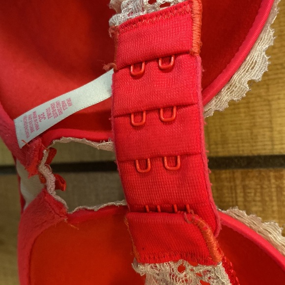 32C/ Victoria’s Secret/Hot Pink/Lace White/Rhinestone - Picture 5 of 5